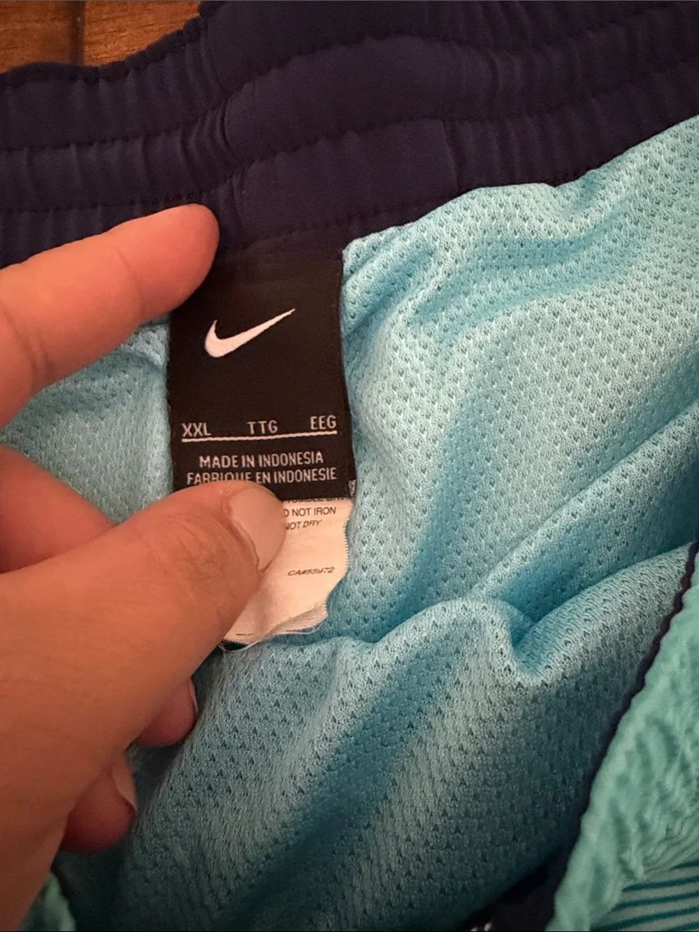 Nike Men’s Teal to Navy Layered Wave Swim Trunks size XXL